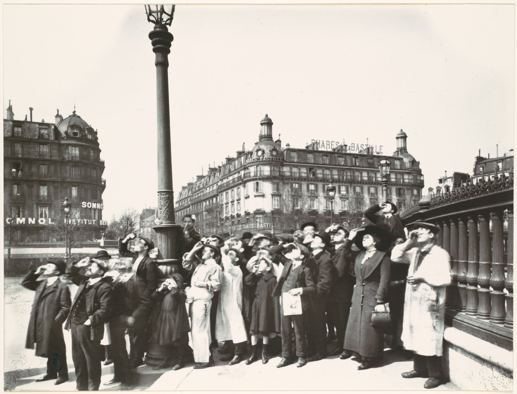 Eugene Atget - Eclipse (1911) - 17" x 22" Fine Art Print