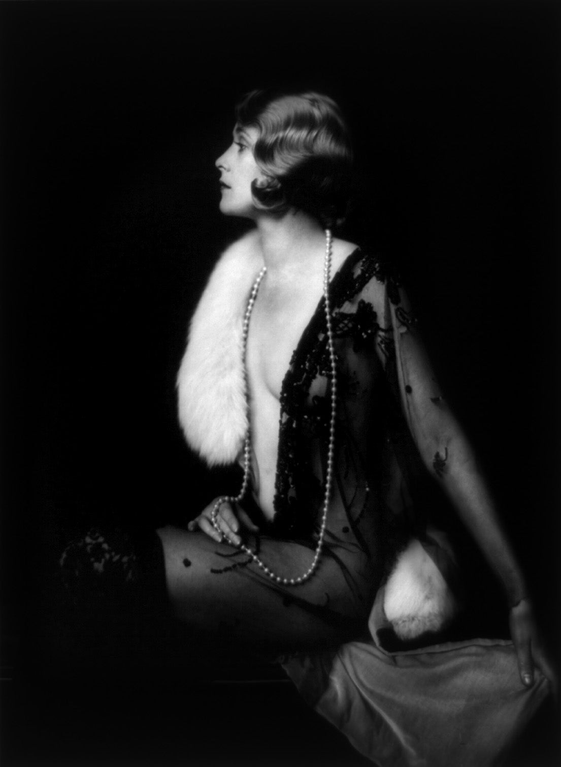 Alfred Cheney Johnston - Muriel Finlay Pearls & Fur (1928) Ziegfeld Follies - 17"x22" Print