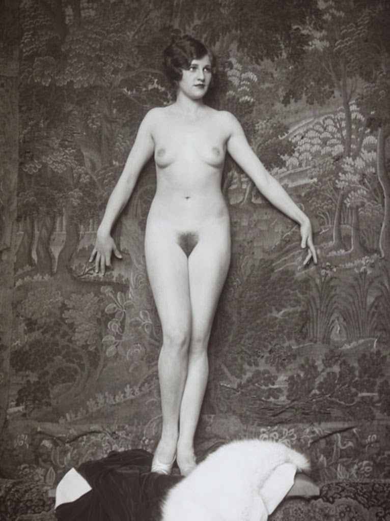 Alfred Cheney Johnston - Mary Mulhern Nude 1920s Ziegfeld - 17" x 22" Art Print