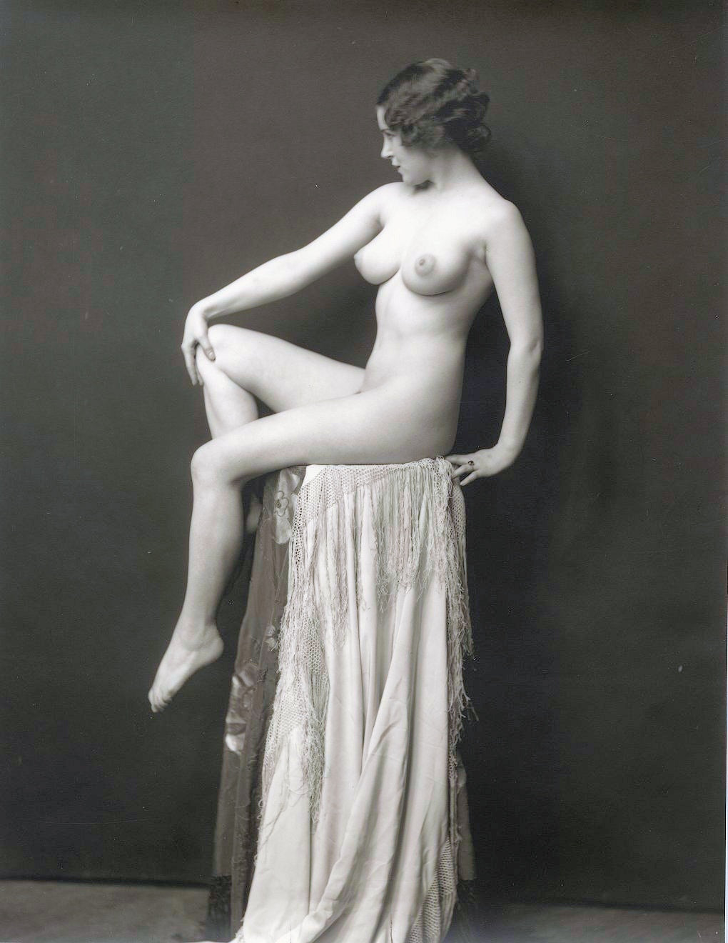 Alfred Cheney Johnston - Vintage Nude Girl Ziegfeld Follies (1923) - 17"x22" Print