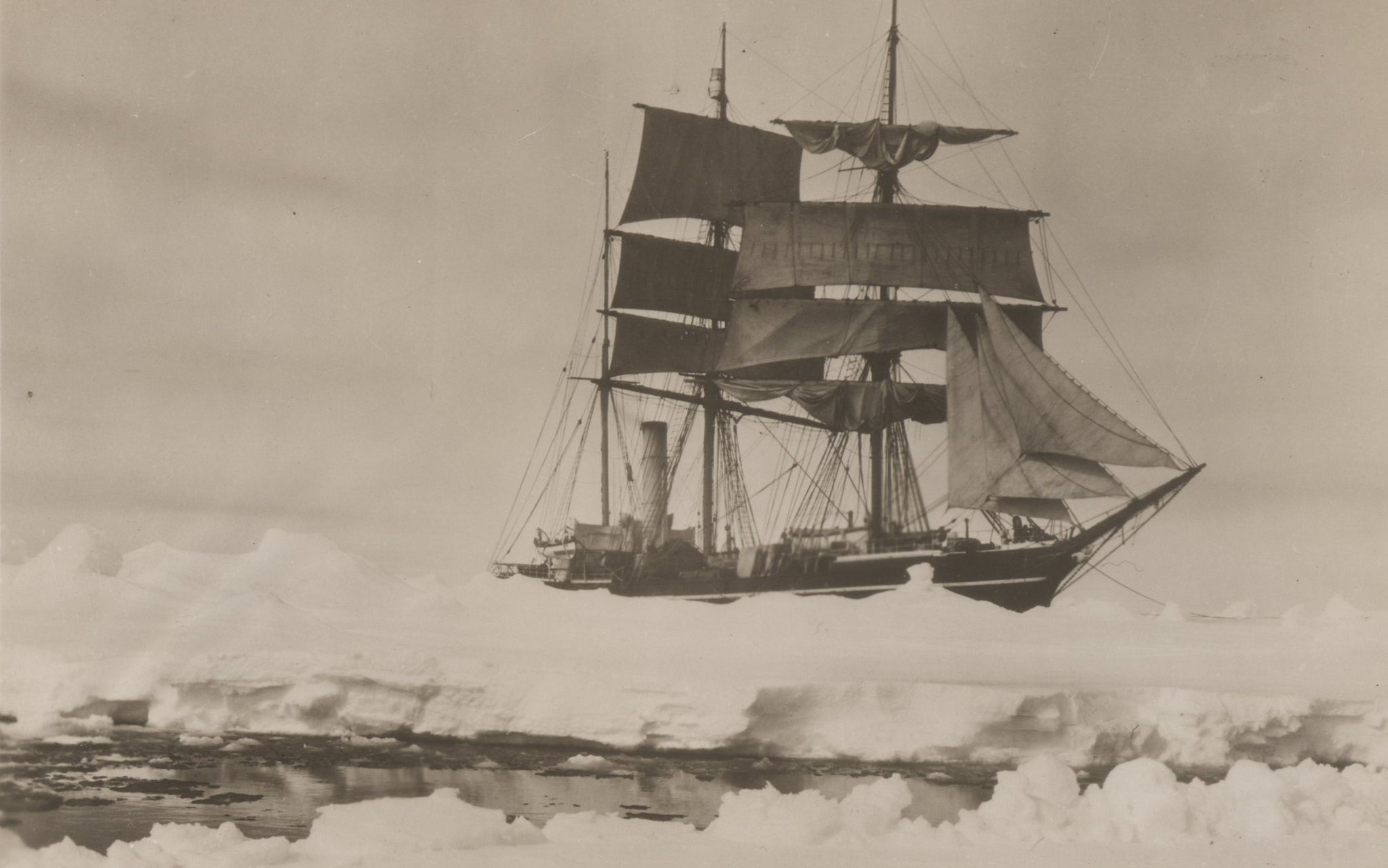 Herbert Ponting - Robert Falcon Scott's Ship Terra Nova Antarctica (1910) - 17"x22" Fine Art Print