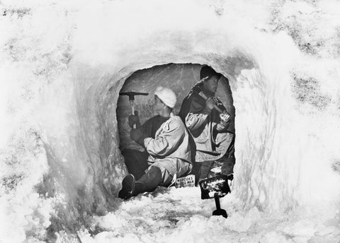 Herbert Ponting - Chiseling Ice Cave for Food Storage, Antarctica (1911) - 17"x22" Fine Art Print