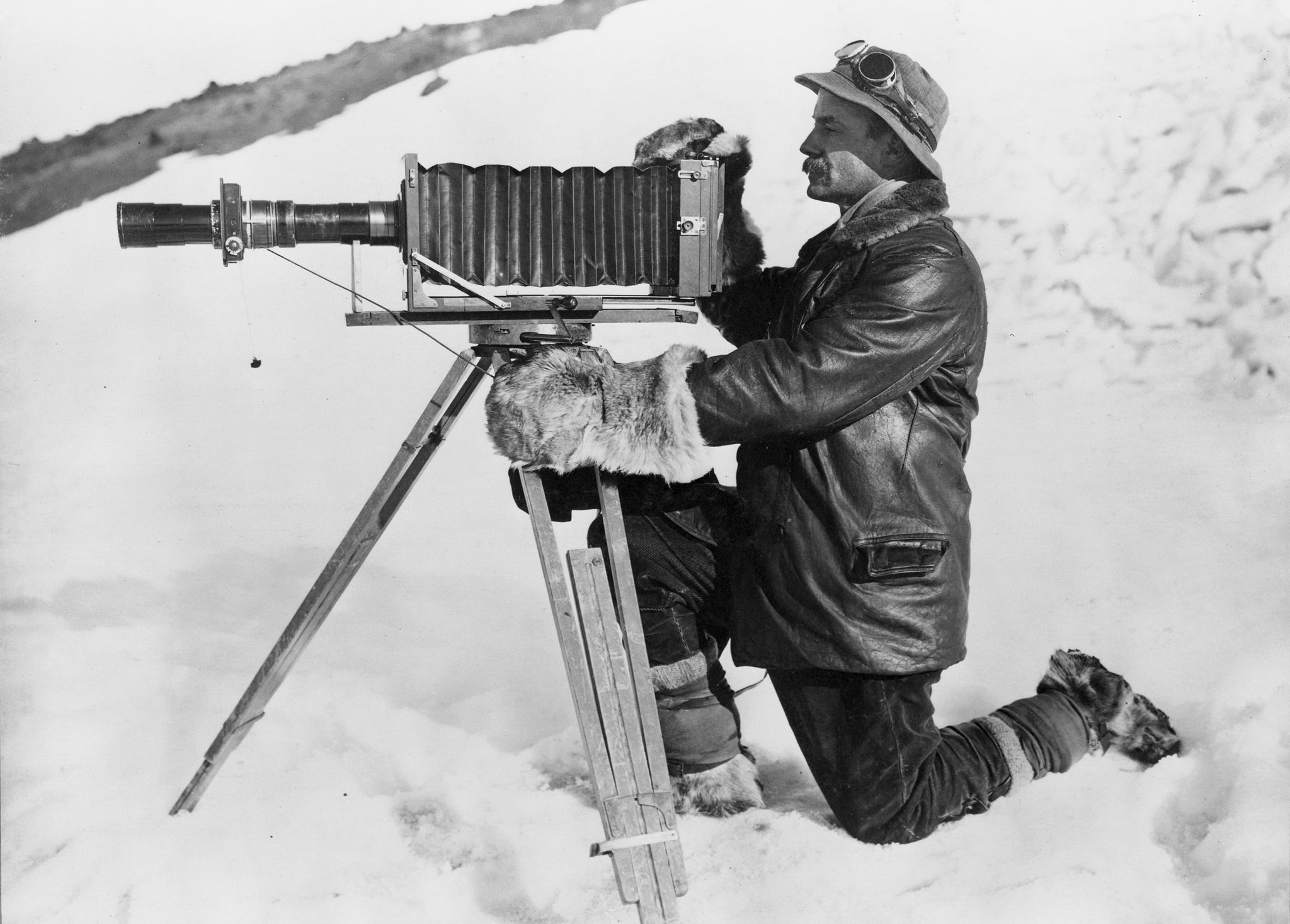 Herbert Ponting - Telephoto Camera Antarctica (1912) - 17" x 22" Fine Art Print