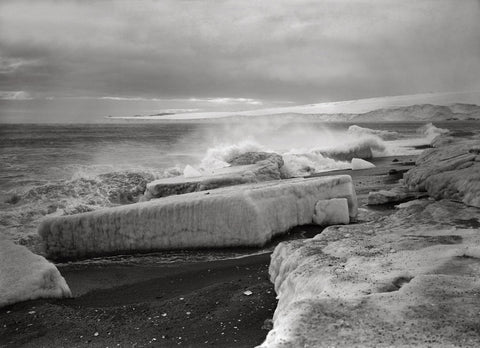 Herbert Ponting - Wave Breaking at West Beach Antarctica (1911) - 17"x22" Print