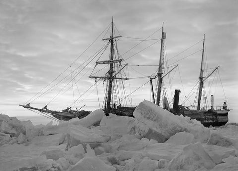 {{ product_title }} Fine Art Print | {{ product_vendor }} Jakero77 Frank Hurley - Endurance Ship at Dawn After Winter (1914) - 17" x 22" Art Print Art Print  Jakero77