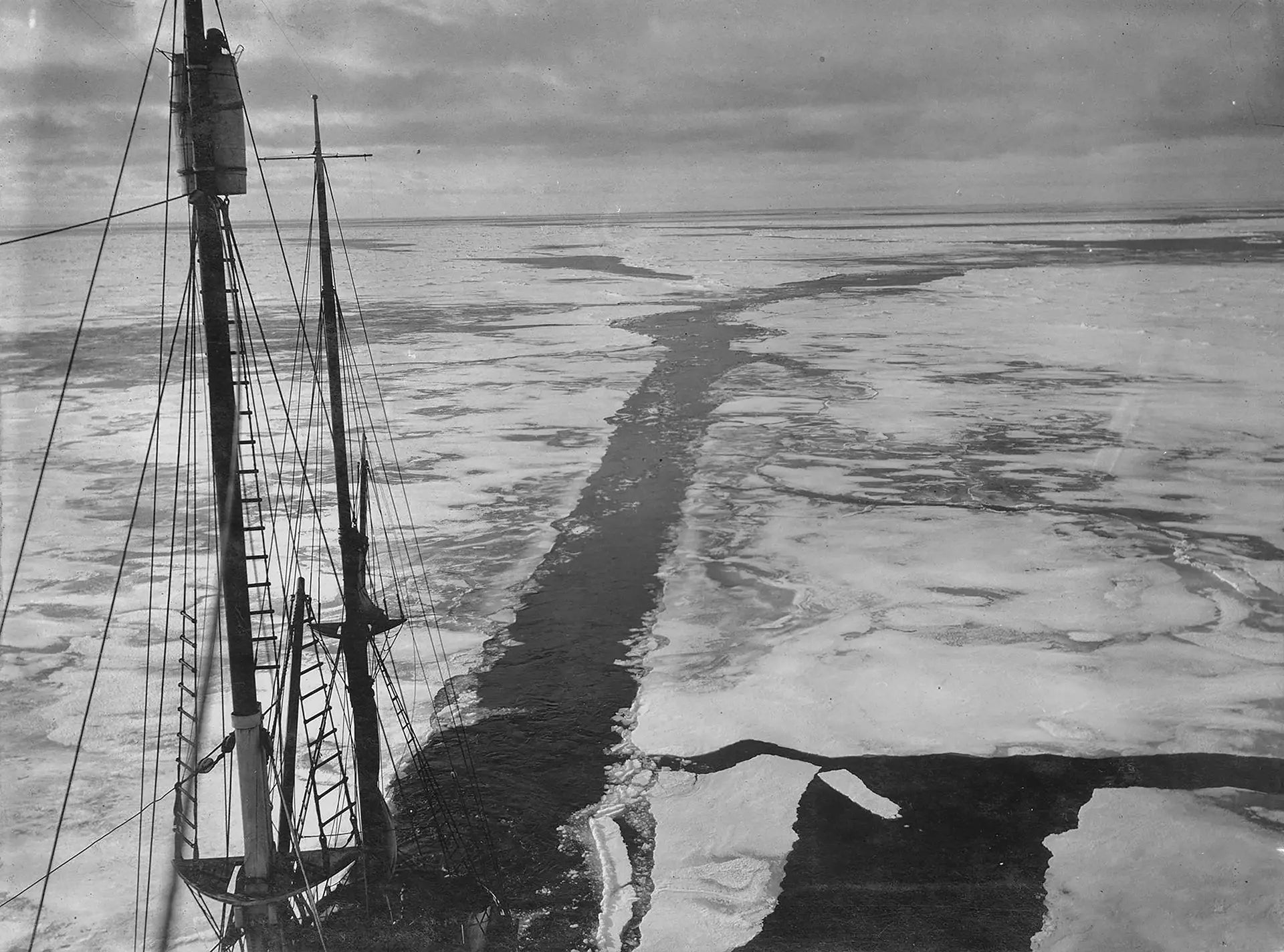 {{ product_title }} Fine Art Print | {{ product_vendor }} Jakero77 Frank Hurley - Endurance Ship's Wake Antarctica (1914) - 17"x22" Fine Art Print Art Print  Jakero77