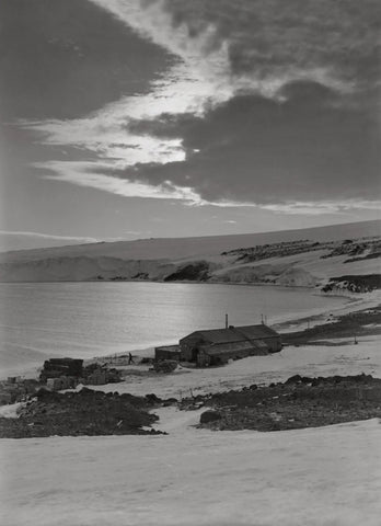 {{ product_title }} Fine Art Print | {{ product_vendor }} Jakero77 Herbert Ponting - Waning Daylight Barne Glacier Antarctica (1911) - 17"x22" Print Art Print  Jakero77